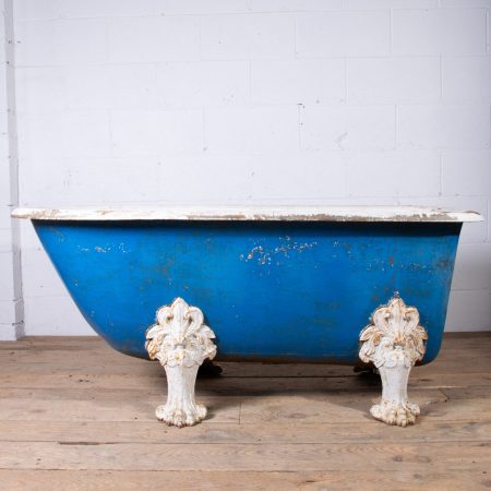 Antique Lionfoot Bathtub