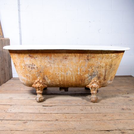 Antique Clawfoot Bath