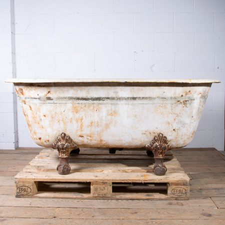 Antique Clawfoot Bath