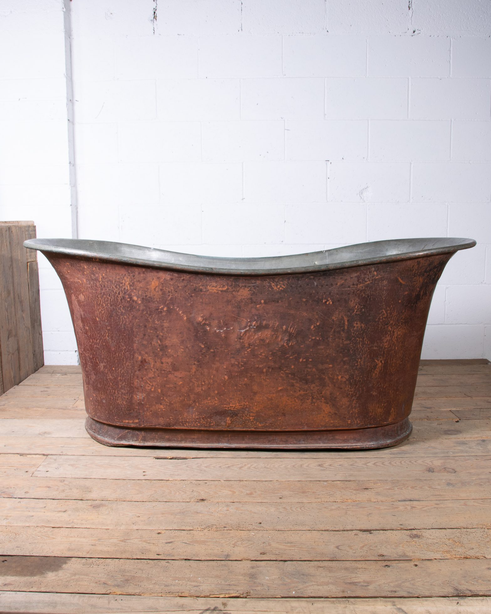 Antique Copper Bateau Bathtub