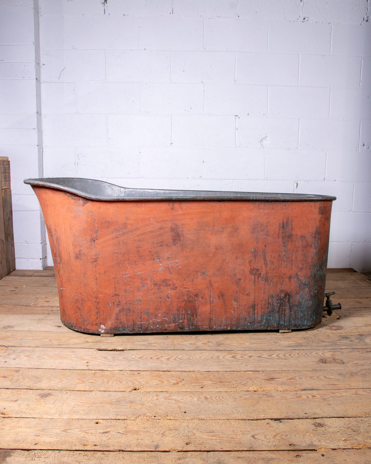 Antique Copper Slipper Bath