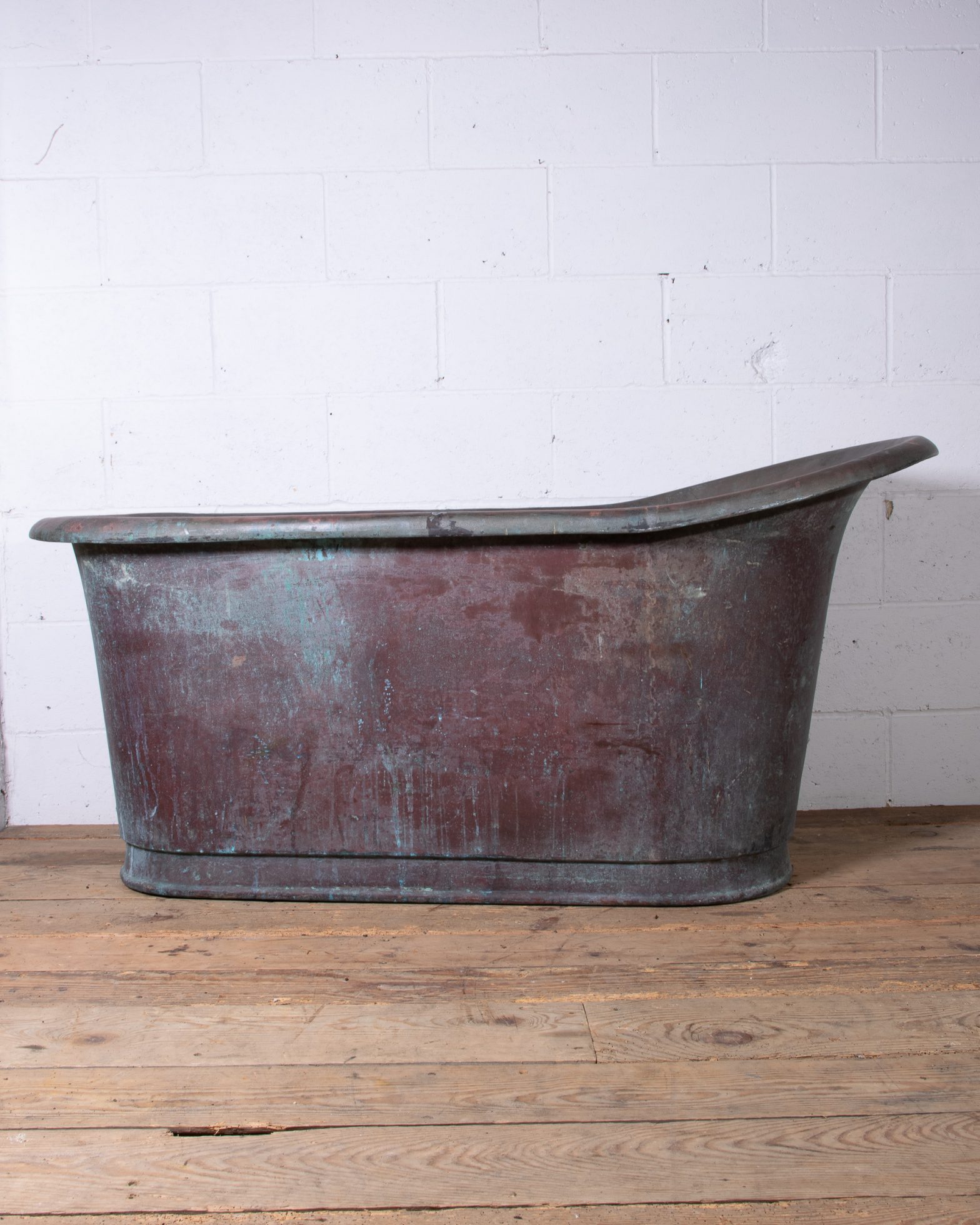 Antique Copper Slipper Bath