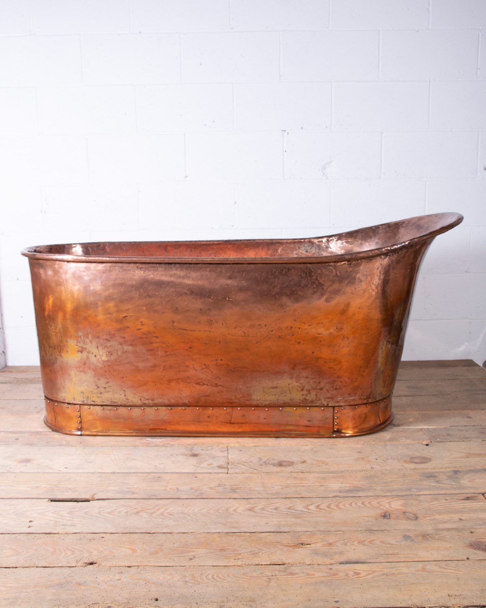 Antique Copper Slipper Bath