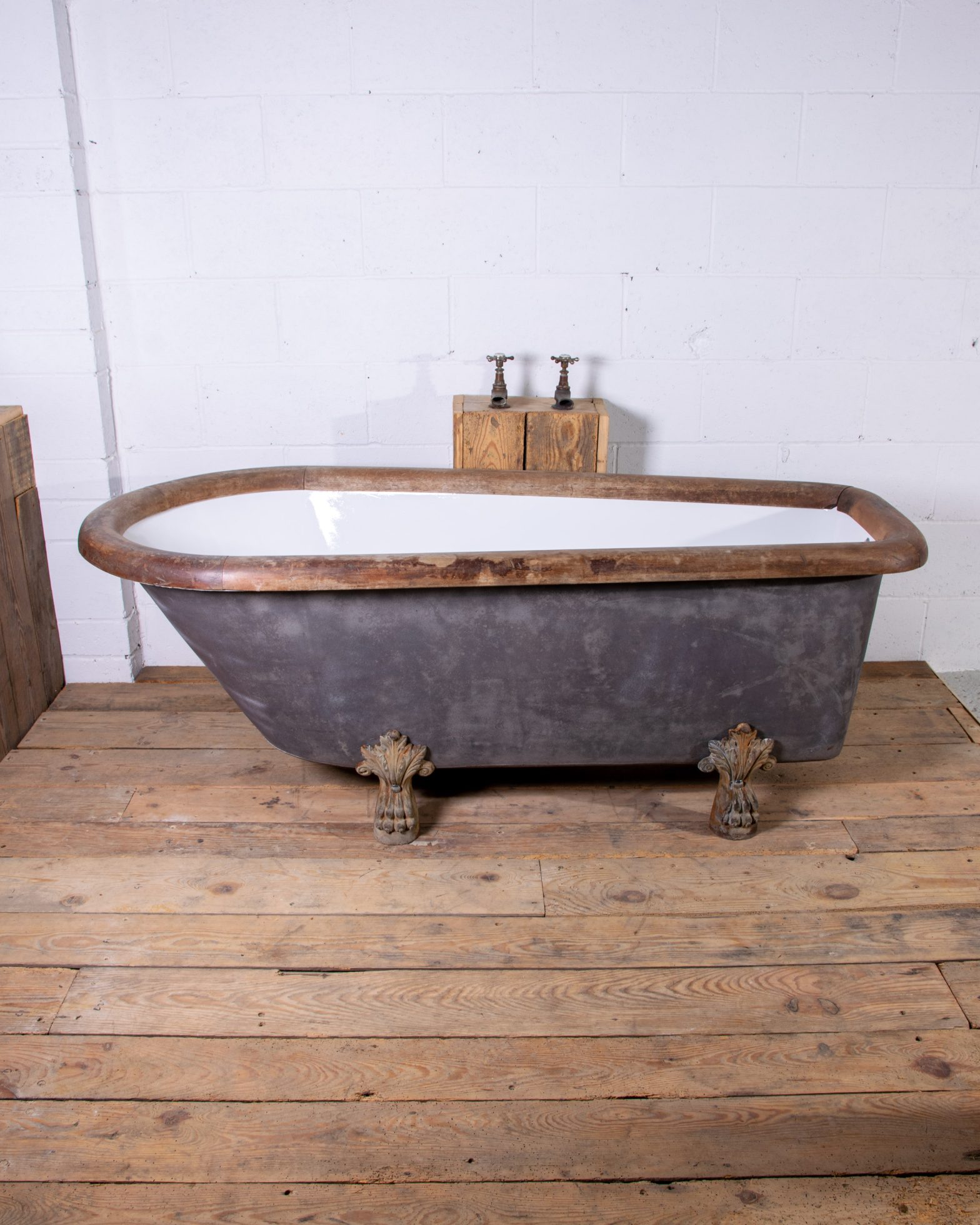Lionfoot Bathtub Wood Rim