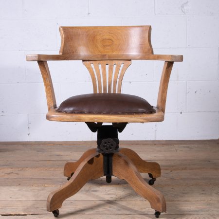 Oak Swivel Tilt Captain's Chair