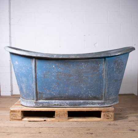 Antique Rolltop Bath