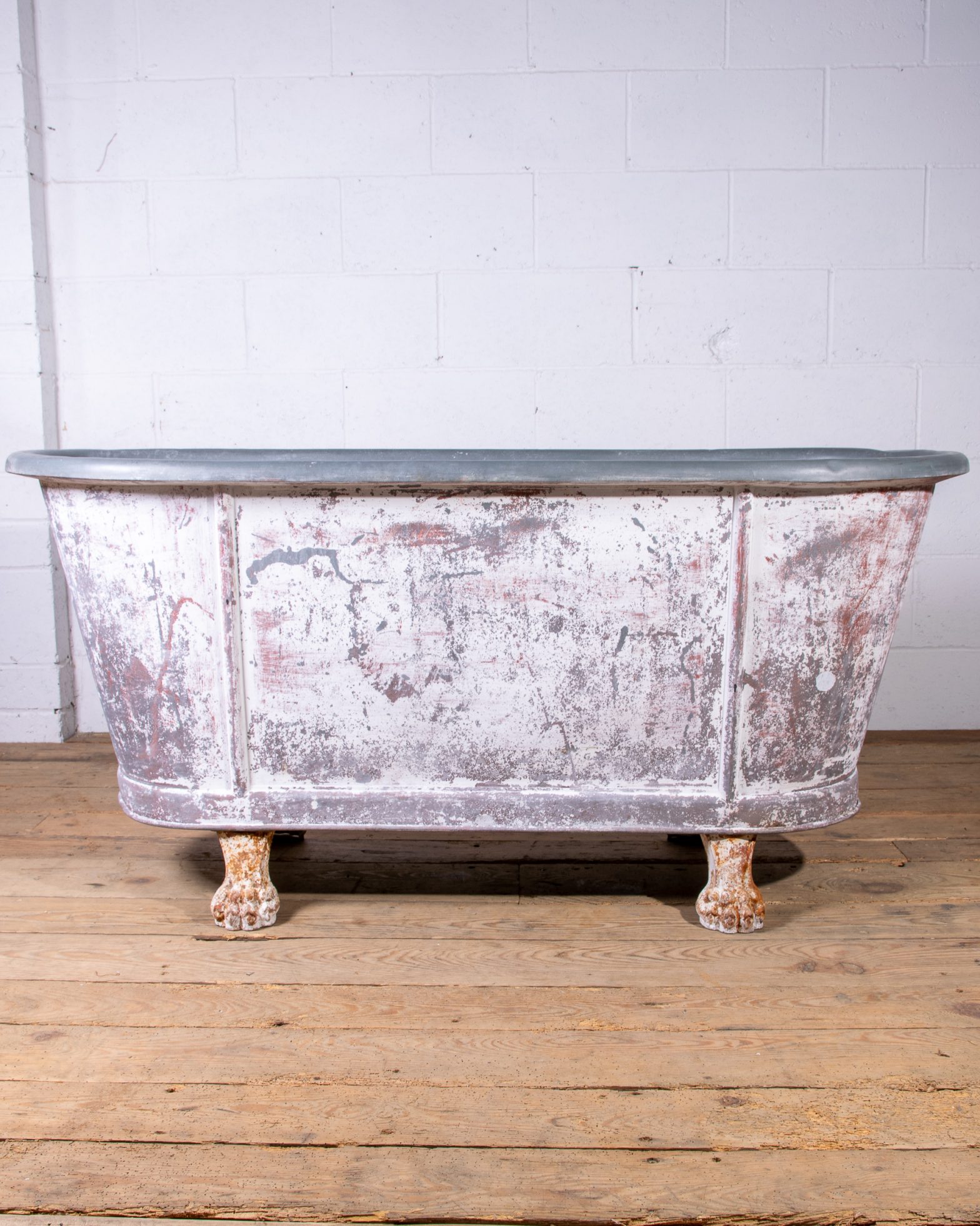 Zinc Bathtub