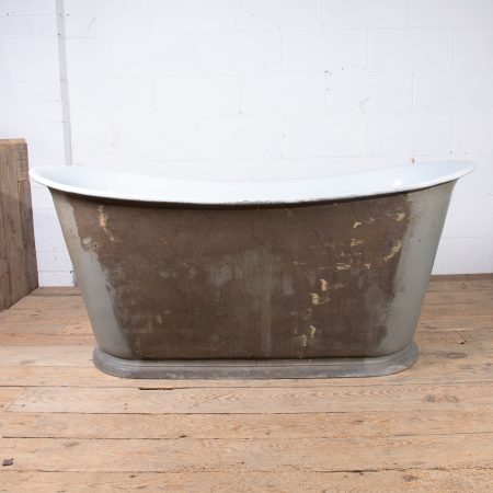 Antique Bateau Bathtub