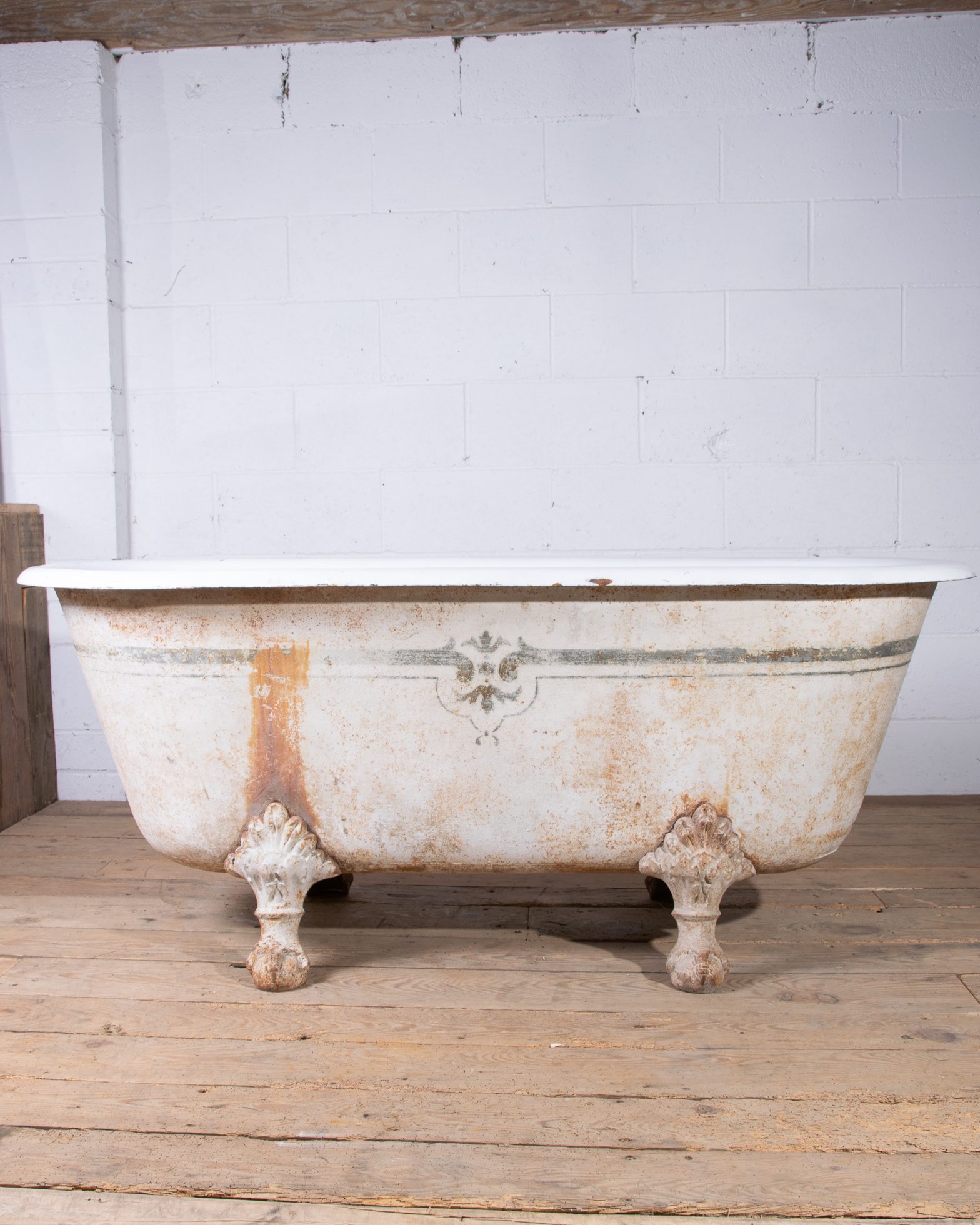 Antique Clawfoot Bath