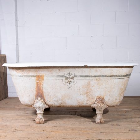 Antique Clawfoot Bath