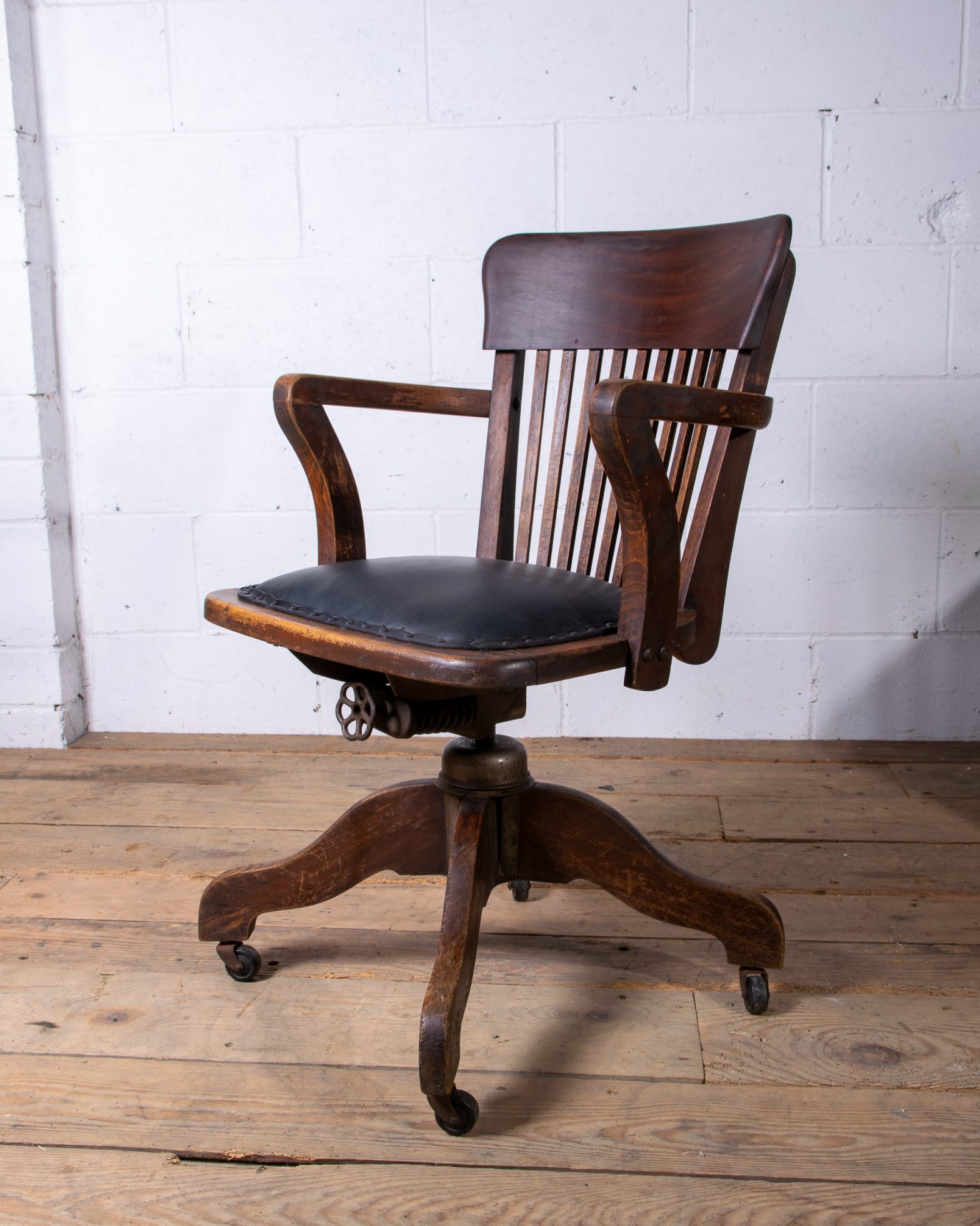 Hillcrest Desk Captains Chair