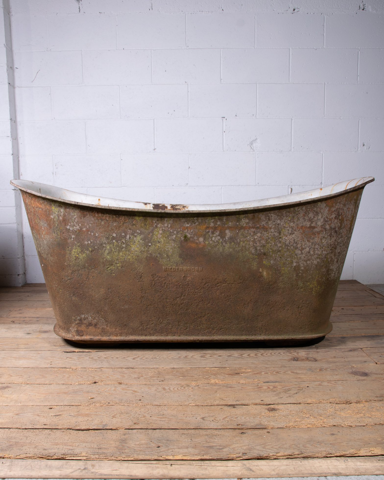 Niederbronn Cast Iron Bateau Bath