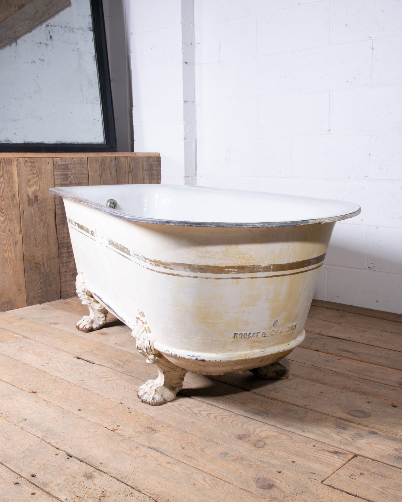 Rogeat 8 Cast Iron Bathtub
