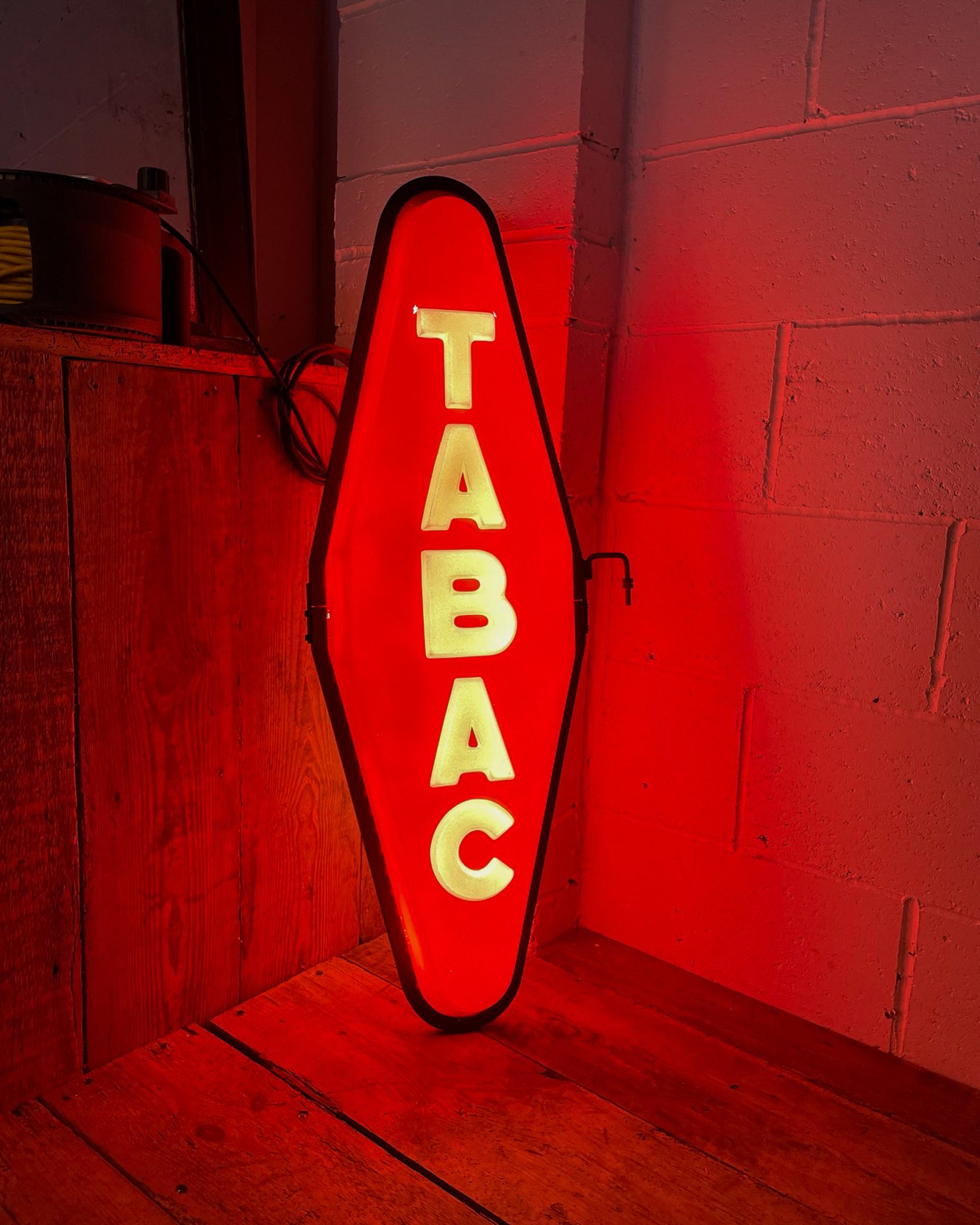 Tabac Sign