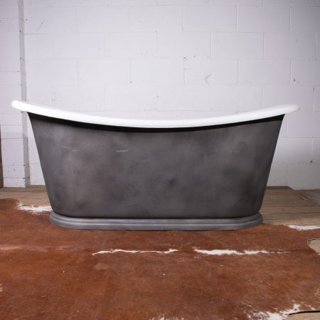 Antique Bateau Bath