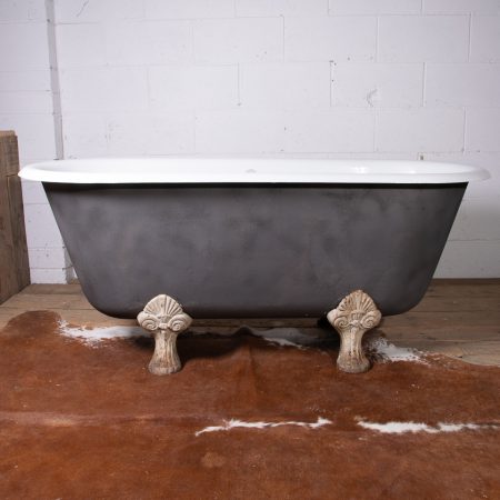 Antique 19th Century French Cast Iron Freestanding Lionfoot Bathtub