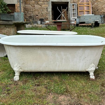 Antique Clawfoot Bath
