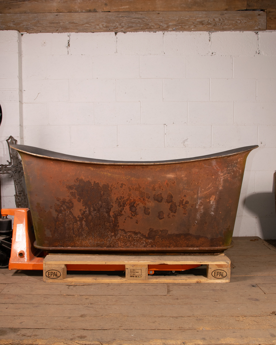 Antique Empire Bath