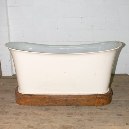 Rogeat Empire Bath
