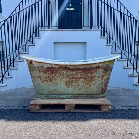 Antique Rolltop Bath